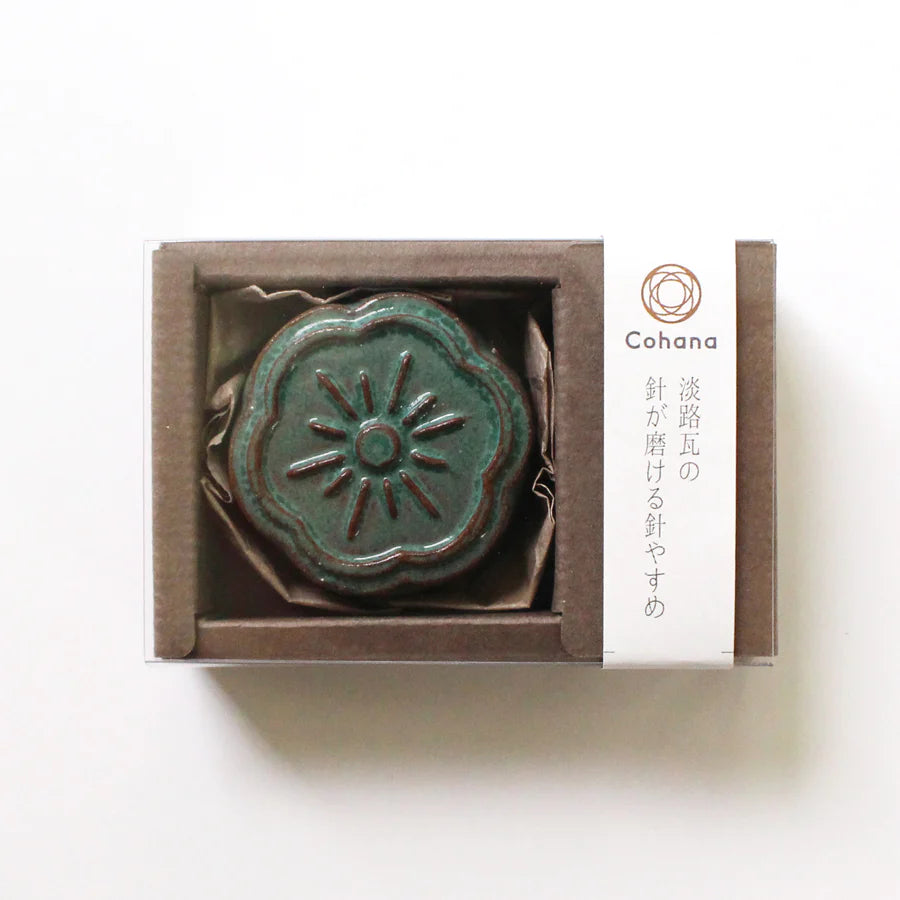 Awaji Kawara Magnetic Needle Rest with Needle Polisher - Cohana