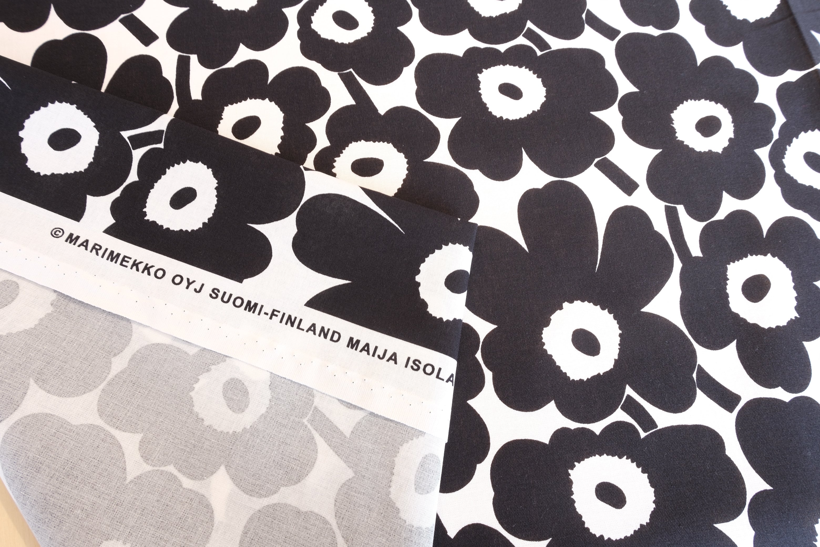 Marimekko Mini Unikko Cotton Fabric - (Per 1/2 Metre)