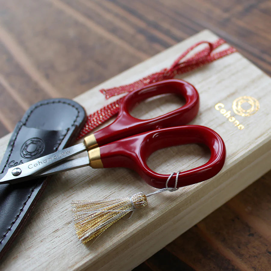 Cohana Small Scissors with Lacquered Handles (Shunuri) (45-140)