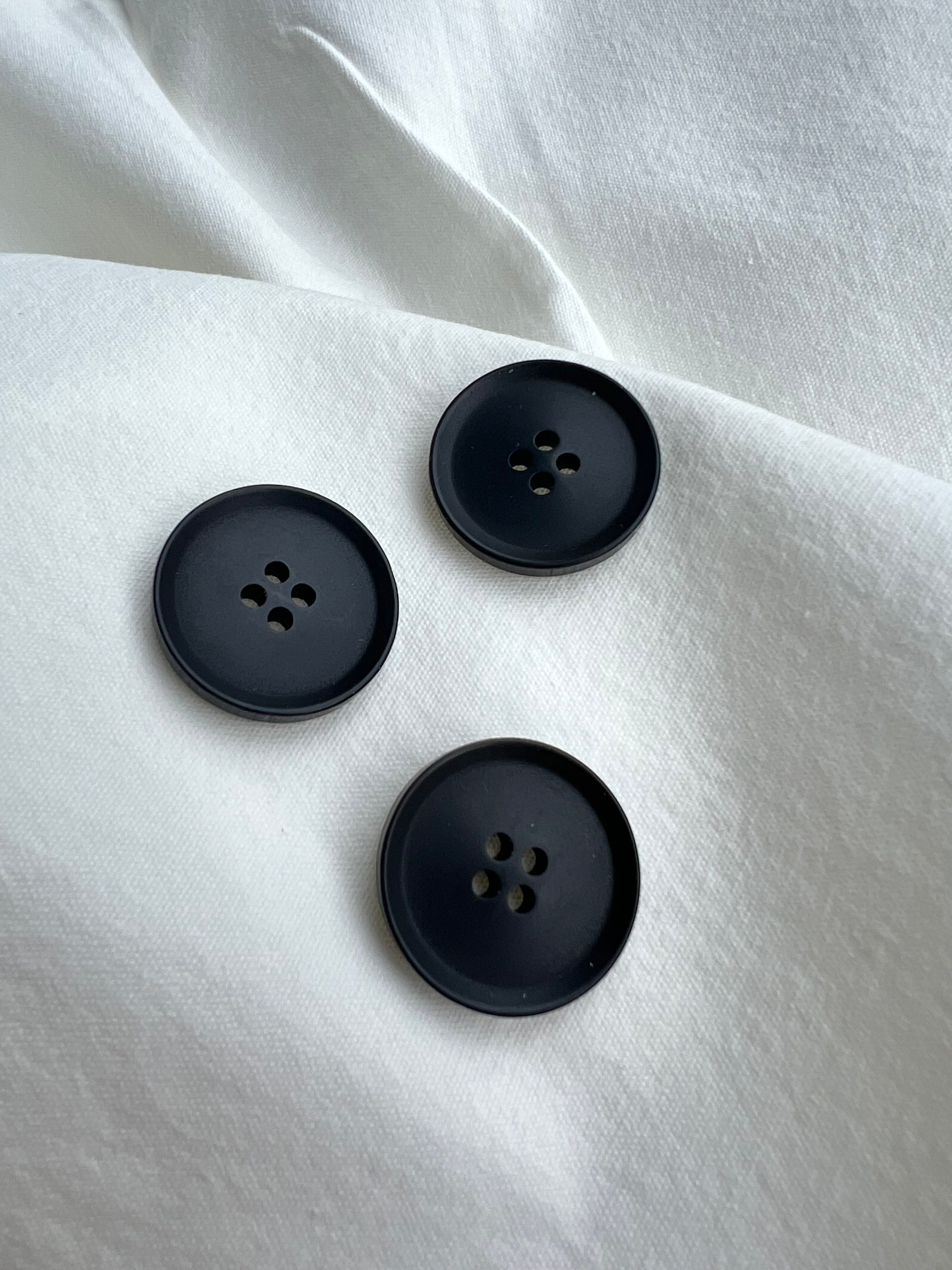 Biodegradable Button - Black Semi-Matte - 23mm (15/16")