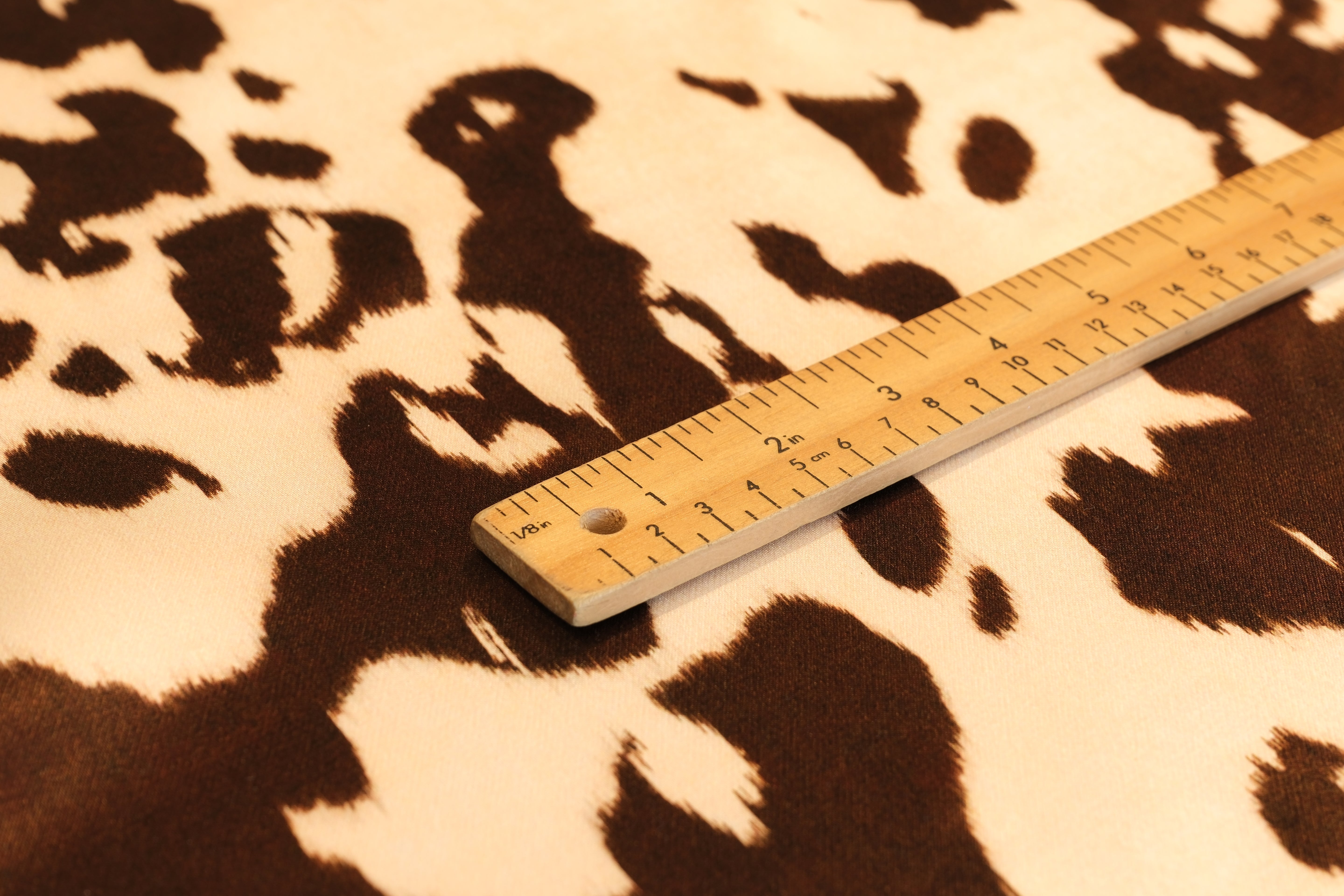 Cow Print Viscose ECOVERO™ Satin - per 1/2M