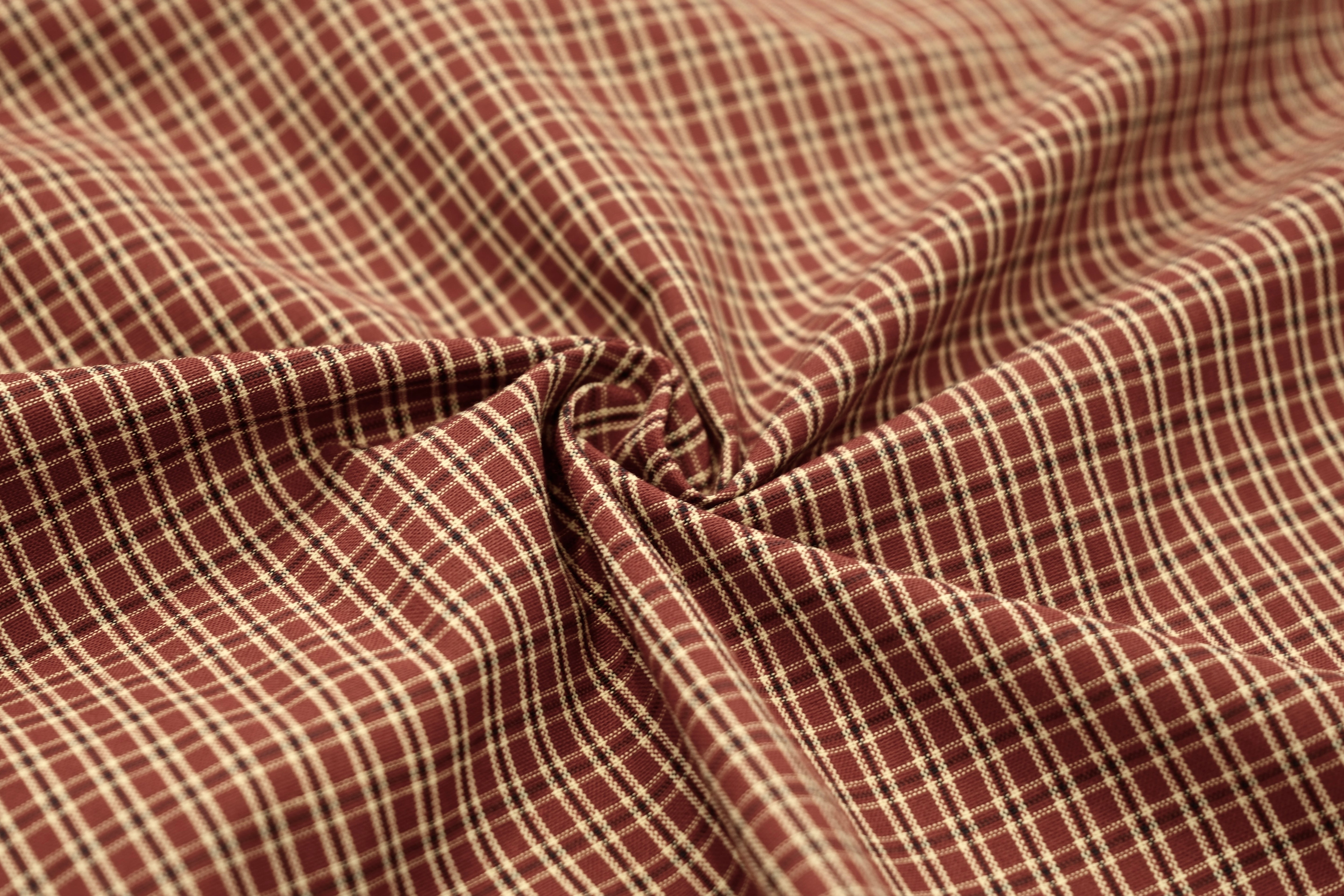 100% Cotton Plain Weave Check (Per 1/2 M)