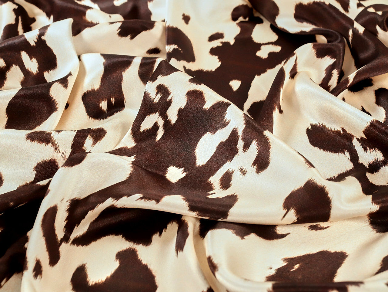 Cow Print Viscose ECOVERO™ Satin - per 1/2M