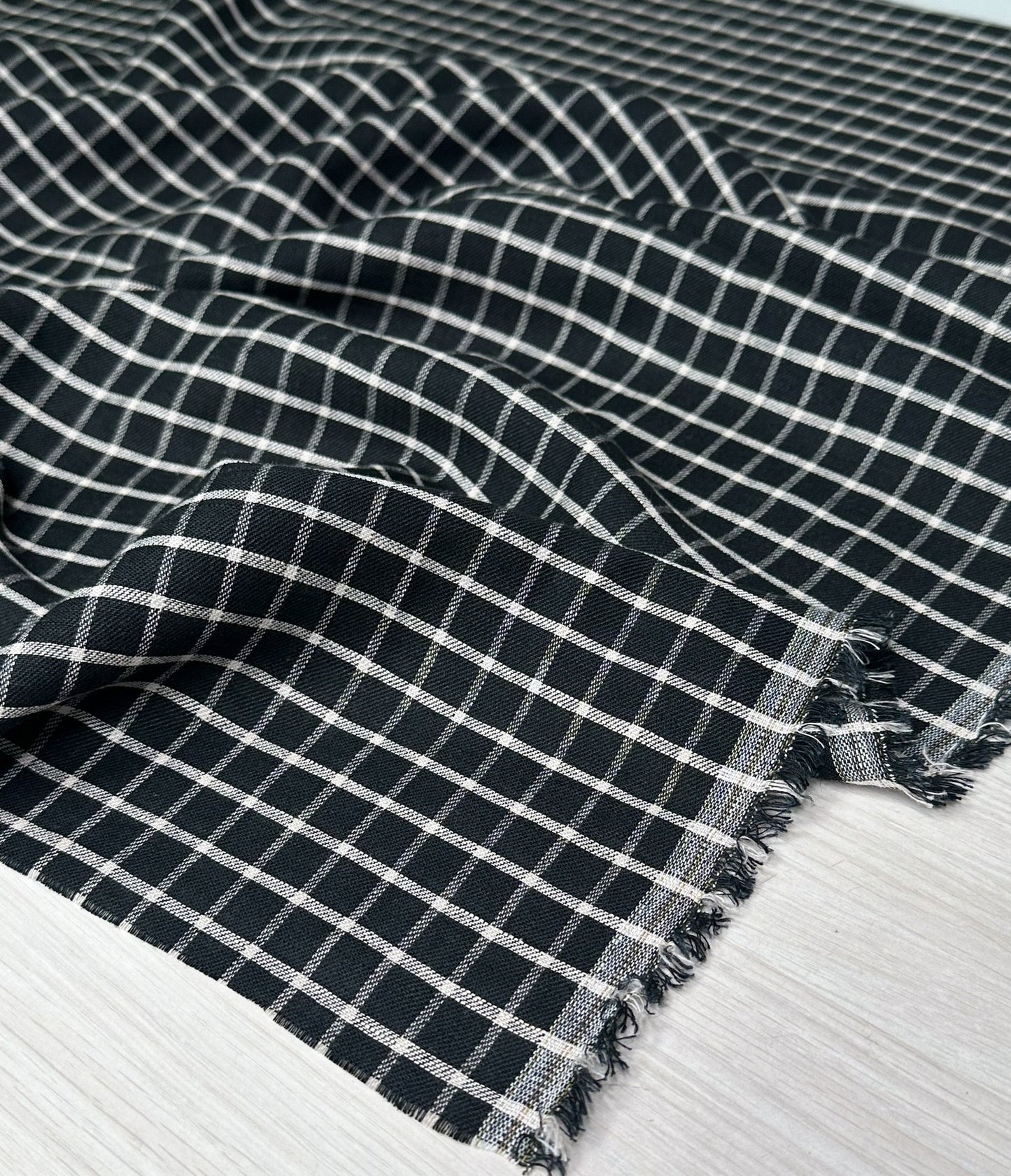 Check Linen - Black & White (per 1/2 metre)